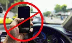 दिल्ली में ड्राइव करते समय इन जगहों पर सबसे ज्यादा करते है मोबाइल पर बात