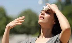 हीट स्ट्रोक से बचने के लिए भूलकर भी ना करें ये 5 काम
