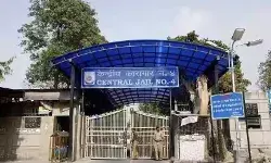 जेल में बंद बदमाश अब फोन के जरिये नहीं बल्कि इनके जरिये भिजवा रहे हैं मैसेज