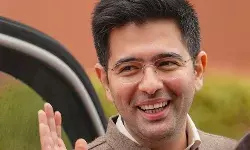 विदेश से आते ही केजरीवाल से मिले राघव चड्ढा, क्या हैं इसके मायने