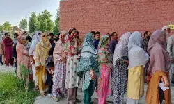 2024 के नतीजों को तय करने में कौन भारी, लाभार्थी या जाति