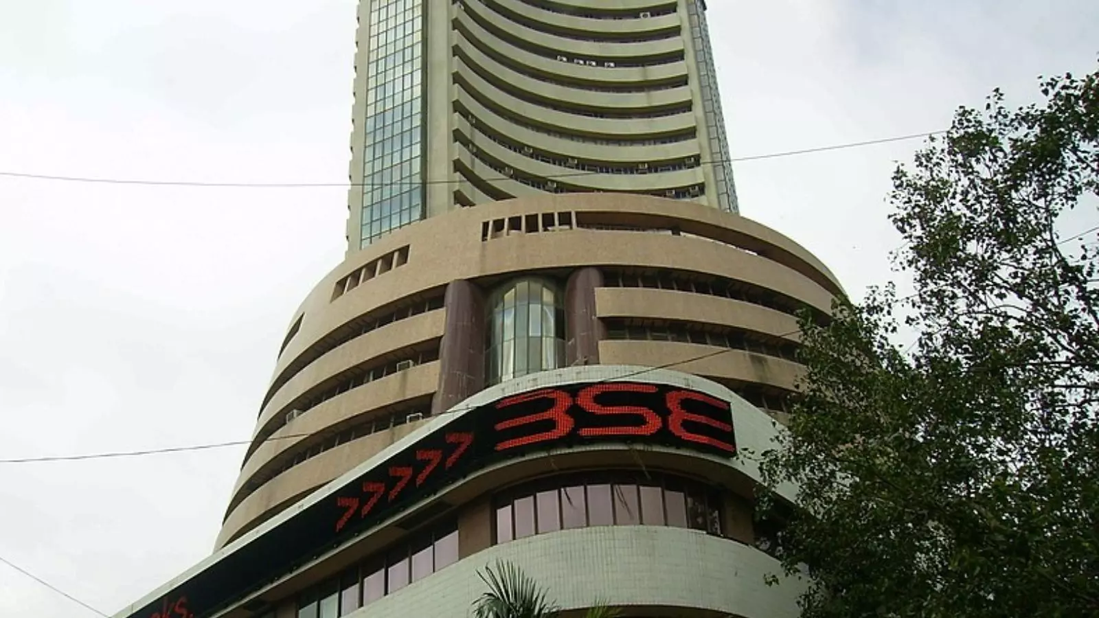 मतगणना के बीच लुढ़का शेयर बाजार, BSE पांच हजार तो निफ्टी में 1,600 की गिरावट