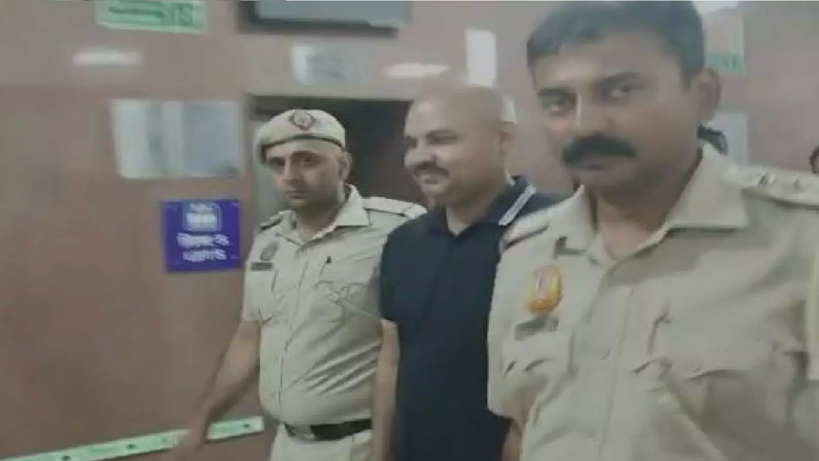 स्वाति मालीवाल मामले में केजरीवाल के पीए बिभव की मुश्किलें बढ़ी, पुलिस ने नयी धारा जोड़ी