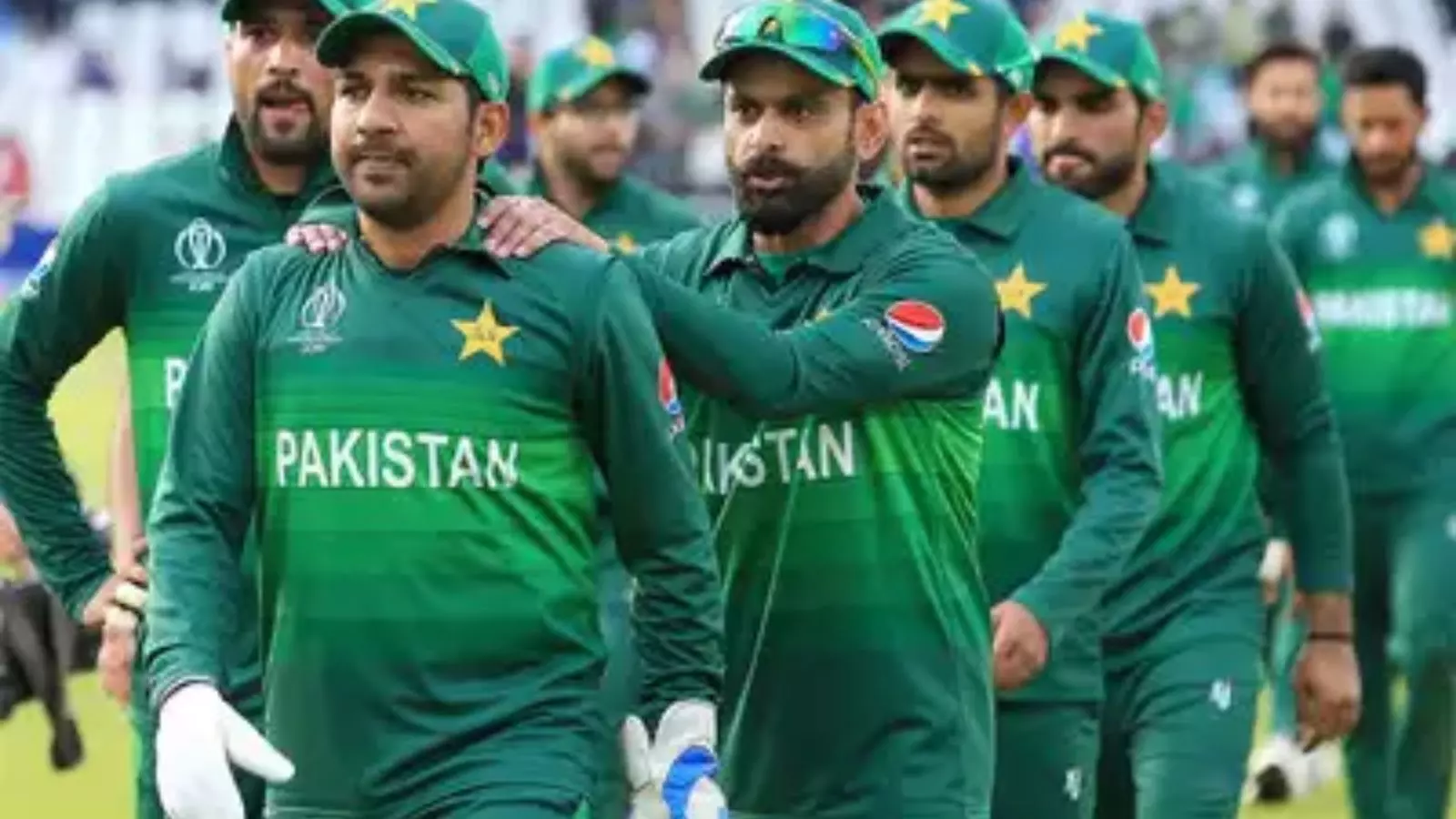 सुपर-8 से बाहर हुआ PAK, गिर सकती है खिलाड़ियों पर गाज; PCB सैलरी में करेगा कटौती!