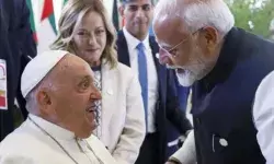 कांग्रेस की केरल इकाई ने मांगी मोदी-पोप से माफी, सोशल मीडिया पर कही थी ये बात