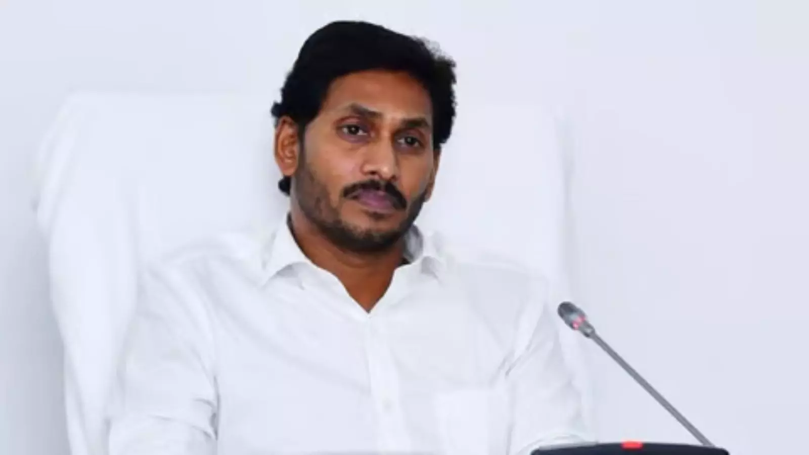 YSRCP प्रमुख जगन रेड्डी ने कहा- लोकतंत्र में EVM नहीं, बैलेट पेपर का होना चाहिए इस्तेमाल