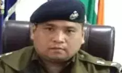 गम को झेल ना सका यह अफसर, बेड पर पड़ी पत्नी को देख खुद को मारी गोली