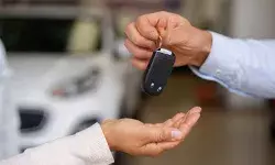 कार खरीदने के लिए यह समय होता है बेस्ट, मिलते हैं धमाकेदार ऑफर और बंपर छूट