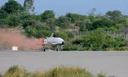 पुष्पक ने लगाई लैंडिंग की हैट्रिक, ISRO ने रच दिया इतिहास