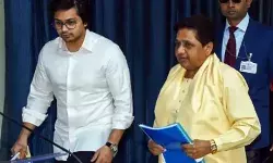 2027 की तैयारी या नतीजों का असर, आकाश आनंद फिर बने मायावती के उत्तराधिकारी