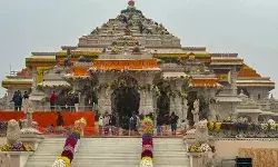 राम मंदिर की छत से टपक रहा है पानी, इतने बड़े इंजीनियर फिर भी दिक्कत