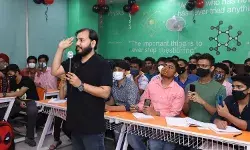 PhysicsWallah में गड़बड़झाला ?  फीस मामले में की वादाखिलाफी