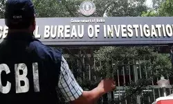 NEET Row: CBI ने गुजरात में 7 जगहों पर की छापेमारी, झारखंड का एक पत्रकार गिरफ्तार