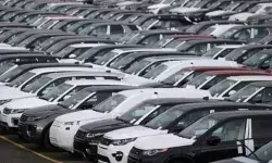 लंबे इंतजार के बाद ऑटो इंडस्ट्री में हो रही छूट की बारिश, इन कारों पर मिल रहा जबरदस्त डिस्काउंट