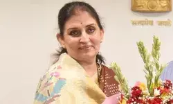 Success Story: मिलिए IAS अधिकारी सुजाता सौनिक से जो महाराष्ट्र की बनीं पहली महिला सचिव