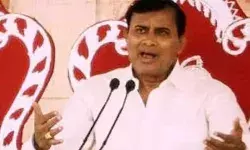 Hathras Stampede: कौन है सौरभ कुमार? जो पुलिस की नौकरी छोड़ बन गया भोले बाबा