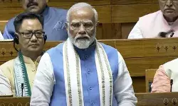 पीएम मोदी का 135 मिनट लंबा भाषण, विपक्षी एकजुटता और कमजोर होती बीजेपी