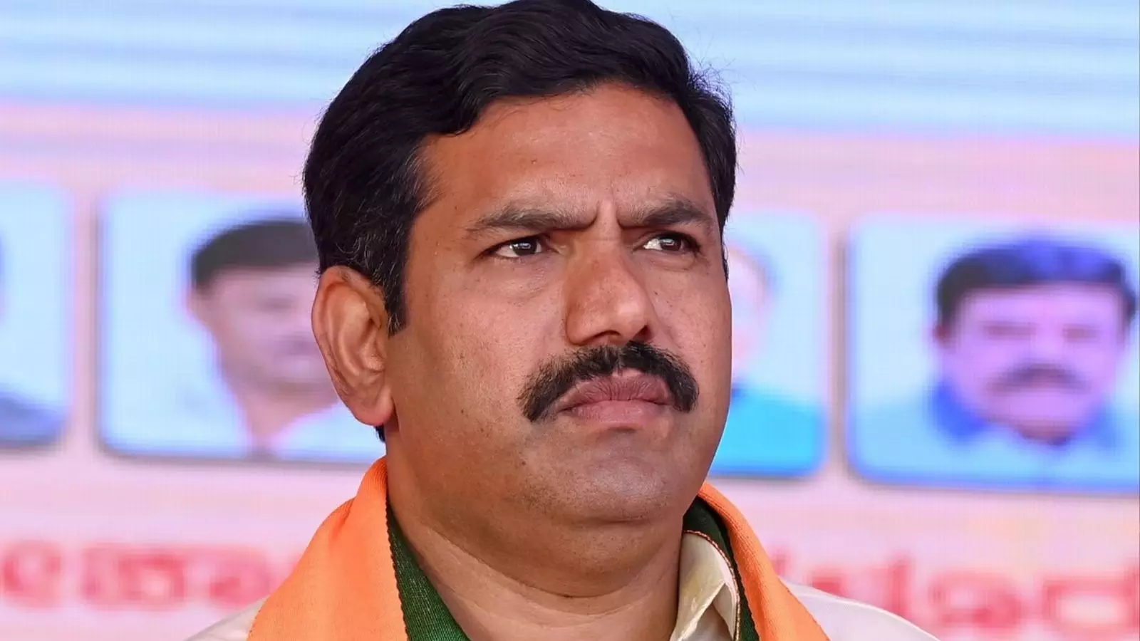 क्या कर्नाटक में BJP से मुंह मोड़ रहे हैं लिंगायत, इस बड़े नेता पर उठे सवाल