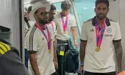 रोहित के शेरों ने देश की धरती पर रखा कदम, एयरपोर्ट से होटल तक इंडिया इंडिया