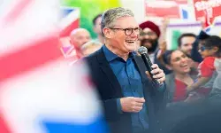 ब्रिटेन में 14 साल बाद लेबर ने कंजरवेटिव को कैसे हराया, आंकड़ों से जानिए