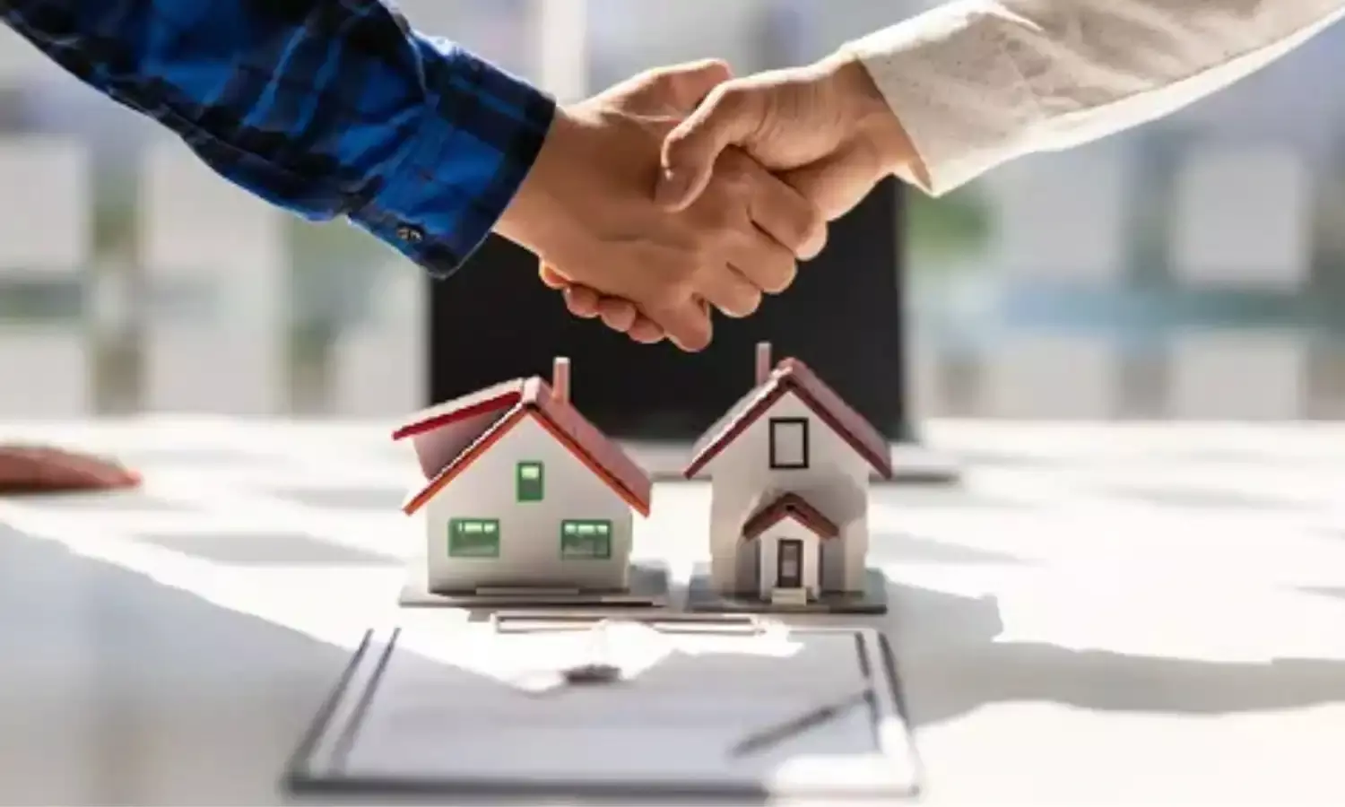 पिछले 5 साल में घर की कीमतों में आया जबरदस्त उछाल, इन दोनों इलाकों में रही भारी मांग पिछले 5 साल में घर की कीमतों में आया जबरदस्त उछाल, इन दोनों इलाकों में रही भारी मांग