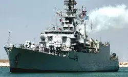 नौसेना का युद्धपोत INS ब्रह्मपुत्र आग से बुरी तरह क्षतिग्रस्त, एक नाविक लापता