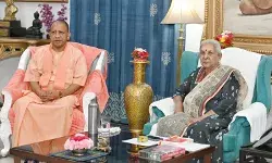 योगी का भविष्य अनिश्चित! केंद्र सरकार ने राज्यपाल आनंदीबेन के कार्यकाल पर भी साधी चुप्पी