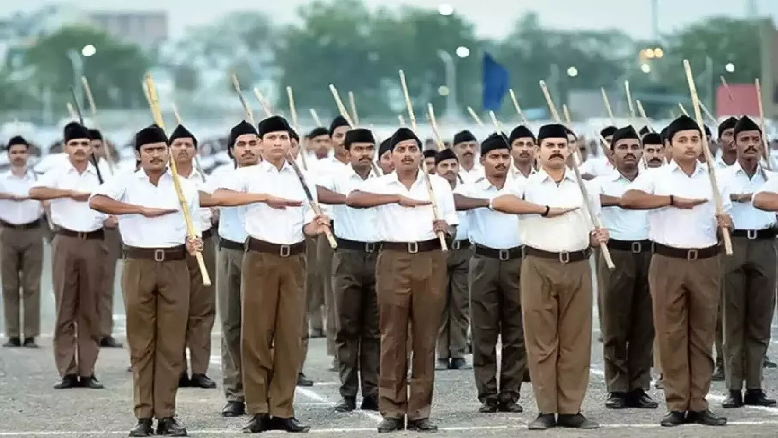 58 साल बाद हटी रोक! RSS के कार्यक्रमों में शामिल हो सकेंगे सरकारी कर्मचारी