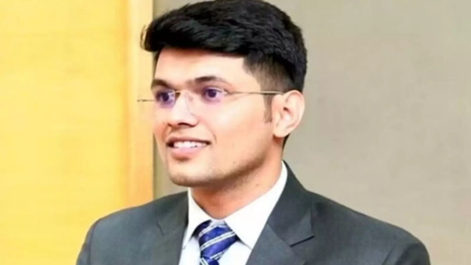 UPSC Success Story: क्रिकेटर का सपना छोड़कर क्लीयर कर दिखाई यूपीएससी की परीक्षा