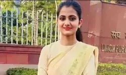 Success Story: 22 साल की उम्र में बनीं IAS, आज है लाखों लोगों की इंस्पिरेशन
