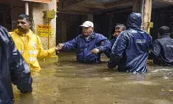 महाराष्ट्र में आफत की बारिश : पुणे में 4 की मौत, मुंबई में उड़ाने बाधित