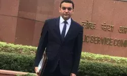 खुद से तैयारी करने का लिया फैसला, IAS बनकर कर रहे हैं देश की सेवा