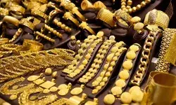 सोने की कीमतों में भारी गिरावट, एक ही दिन में 10 लाख करोड़ की आई कमी