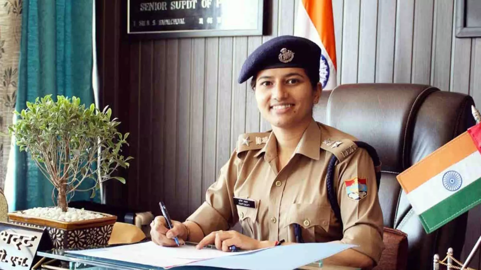 Success Story: कई नौकरियां ठुकराईं, इसरो का ऑफर किया रिजेक्ट, तृप्ति भट्ट की थी IPS बनने की जिद्द