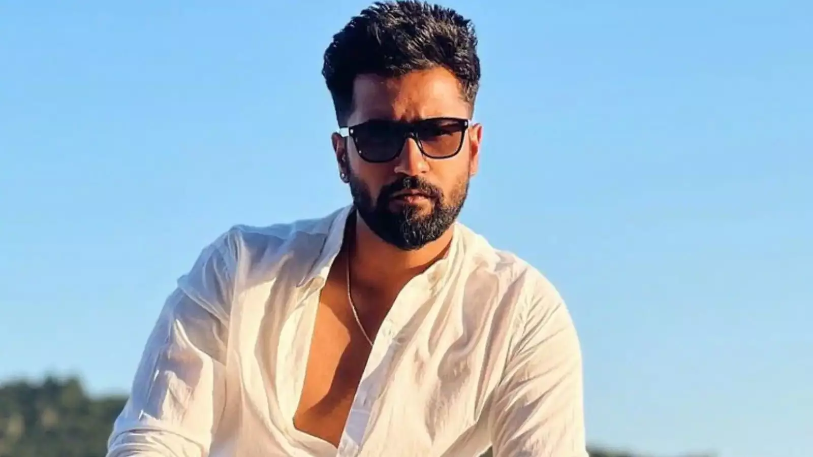 पहली तनख्वाह ने कई गुना ज्यादा बढ़ गई है Vicky Kaushal की फीस, बैड न्यूज के किए इतने चार्ज