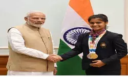 जानिये प्रधानमंत्री मोदी ने किसे फोन कर कहा तुम्हारी सफलता से उत्साह और आनंद है