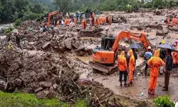 तीन दफा लैंडस्लाइड से वायनाड में तबाही, 66 की मौत, सेना उतारी गई