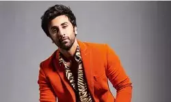 रणबीर कपूर अपनी पहली तनख्वाह से कई गुना ज्यादा लेते हैं फीस, एनिमल के लिए लिए चार्ज किए इतने करोड़ रुपये