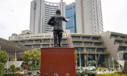 MCD में एल्डरमैन,कानूनी लड़ाई में AAP पर LG भारी, सियासी गुणा-गणित समझिए