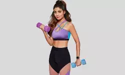 फिट बॉडी और ग्लोइंग स्किन के लिए शिल्पा शेट्टी किस मंत्रा को अपनाती हैं? आइए जानें