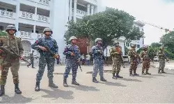 बांग्लादेश की अंतरिम सरकार का अल्टीमेटम, नागरिकों से कहा अवैध हथियार कराएं जमा