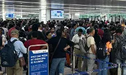 दिल्ली IGI एयरपोर्ट में चेक-इन में देरी से अफरा-तफरी, लगी भारी भीड़; देखें VIDEO