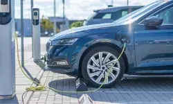 सरकार ईवी इंफ्रास्ट्रक्चर ढांचे के विस्तार की बना रही है योजना: निर्मला सीतारमण