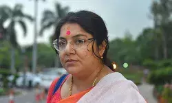 बीजेपी नेता लॉकेट चटर्जी और दो डॉक्टरों को नोटिस, कोलकाता पुलिस की कार्रवाई