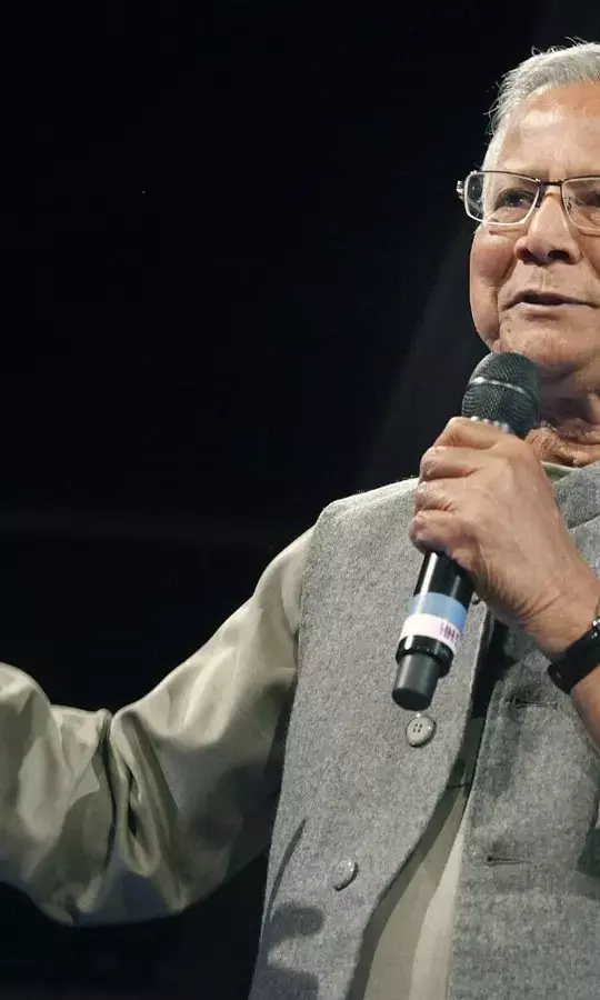 Bangladesh: हिंदुओं पर बढ़ती हिंसा, एक और जिंदा जलाने की कोशिश