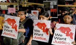 तीस मिनट तीन कॉल ट्रेनी महिला डॉक्टर की नाज़ुक हालत से आत्महत्या तक की झूठी कहानी