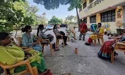 क्या मायका क्या ससुराल, सब यहीं हो गया, इन शिक्षकों के दर्द को कौन समझेगा