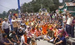 मस्जिद विवाद पर अपने ही घर में घिरे हिमाचल प्रदेश के मंत्री, सहयोगियों ने किया विरोध