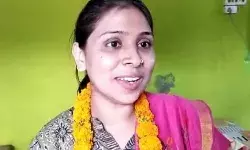 Success Story: सब्जी बेचकर बेटी को बनाया आरडीओ, बीपीएससी परीक्षा में किया था टॉप