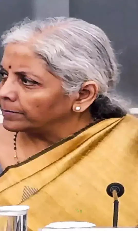 बजट 2026 से पहले इनकम टैक्स पर बड़ा संकेत, मिडिल क्लास को मिल सकती है बड़ी राहत!